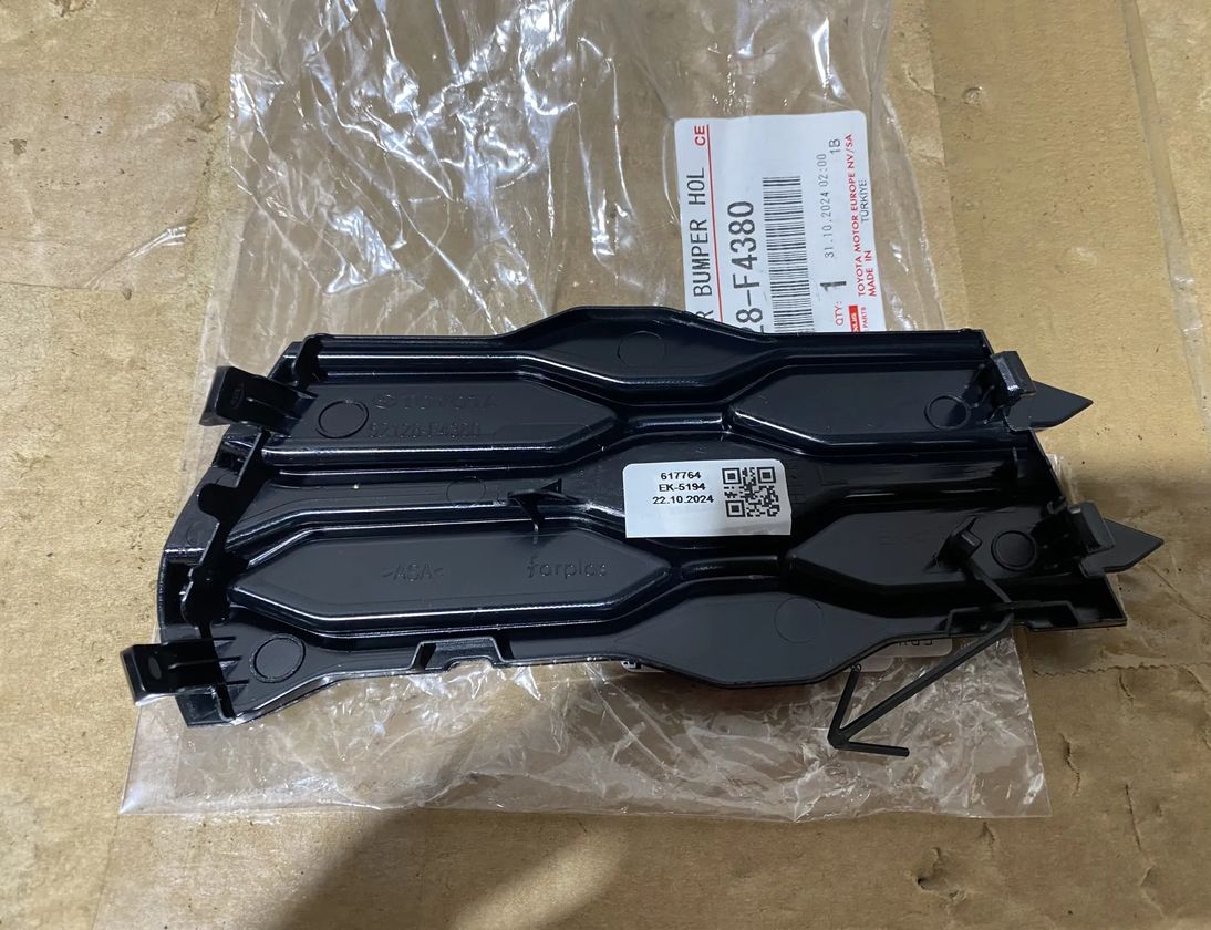 TOYOTA C-HR 2 generation (2023-2024) Couvercle d'oeil de remorquage de pare-chocs avant 52128F4380 31845784