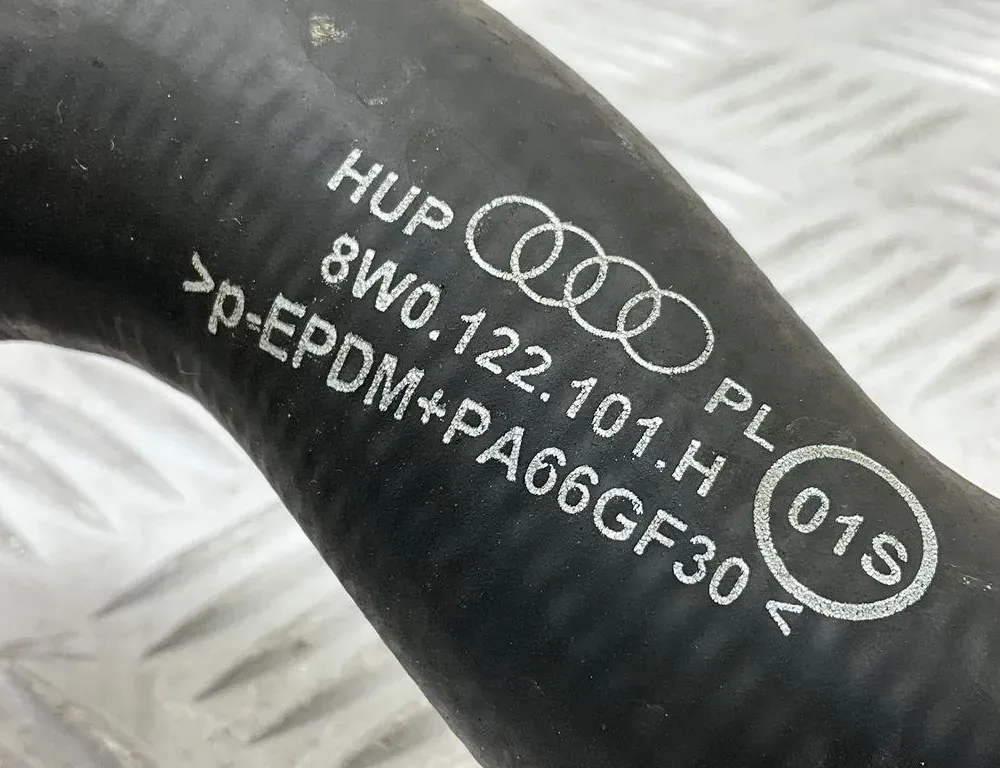 AUDI A4 B9/8W (2015-2024) Tuyau de liquide de refroidissement 3B0122291C,8W0122101H 34732053