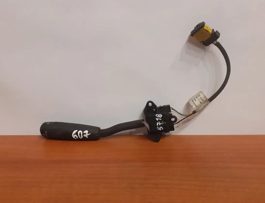 PEUGEOT 607 1 generation (2000-2008) Autres pièces intérieures 34439001,#5718,96391088 13764338