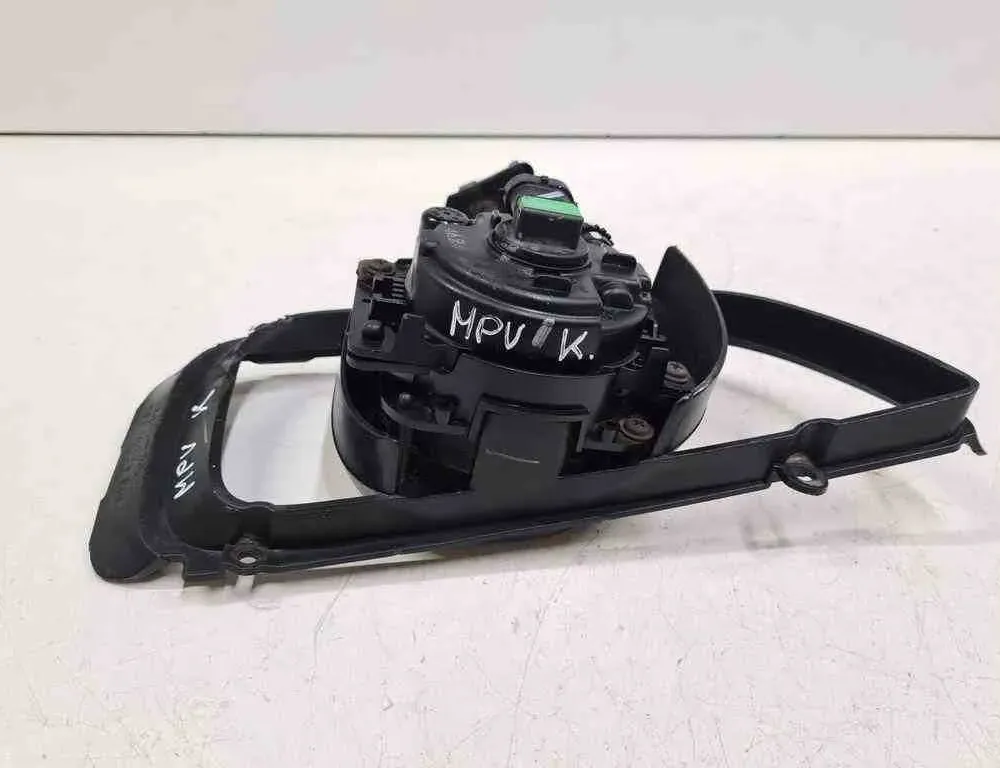 MAZDA MPV LW (1999-2006) Feu antibrouillard avant gauche LD6350C21 32719696