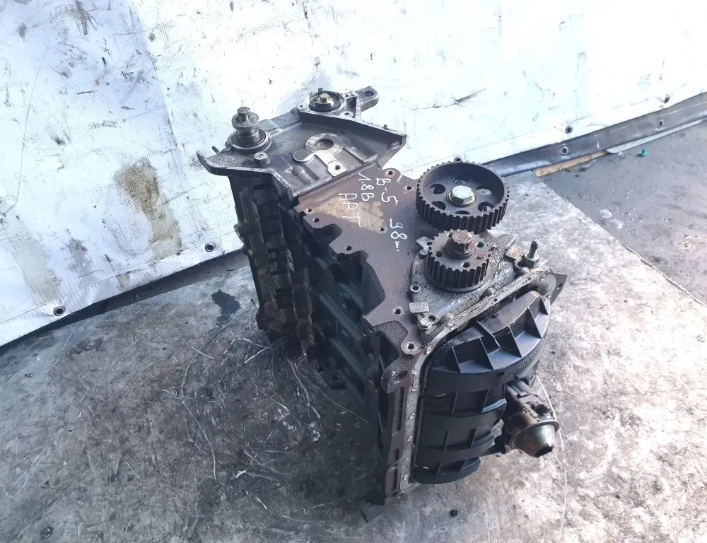 VOLKSWAGEN Passat B5 (1996-2005) Moteur nu APT 34496686