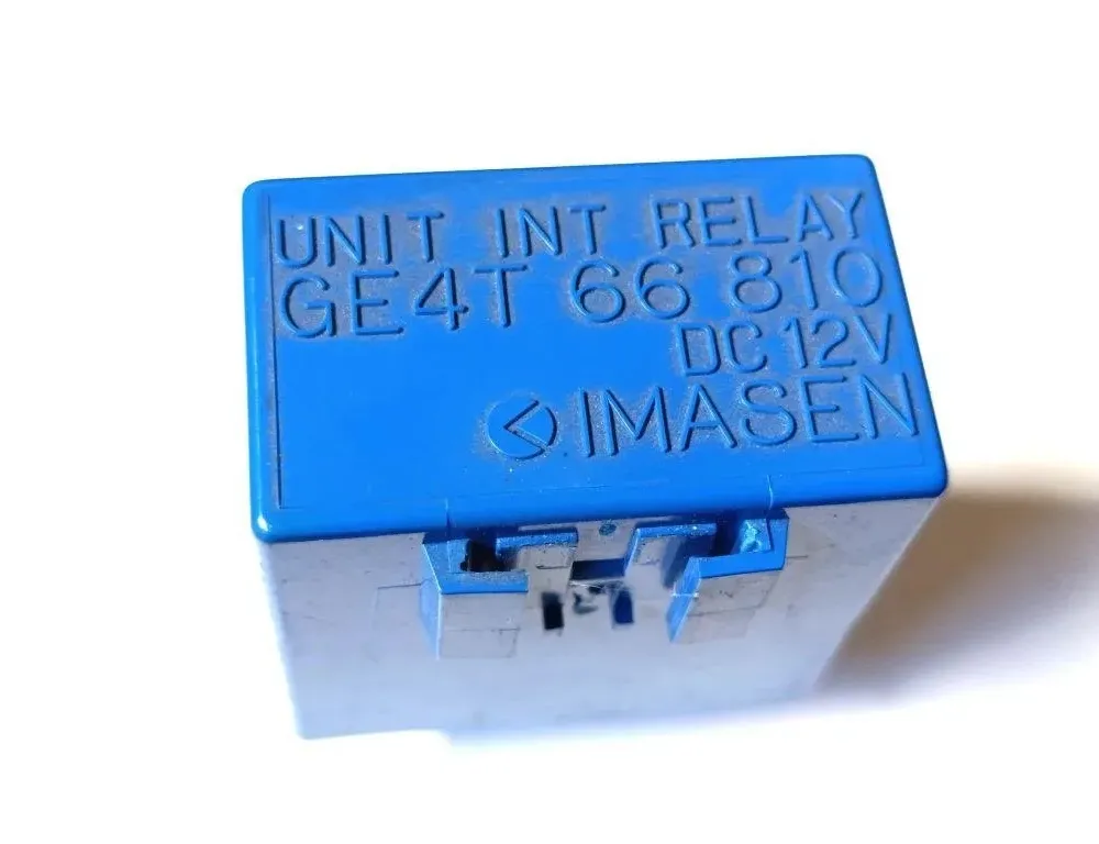 MAZDA MPV LW (1999-2006) Relais GE4T66810 31325656