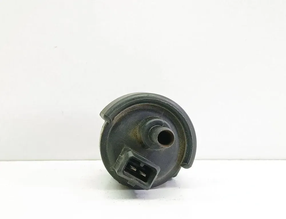 VOLKSWAGEN Passat B5 (1996-2005) Soupape à vide 058133459 31356144