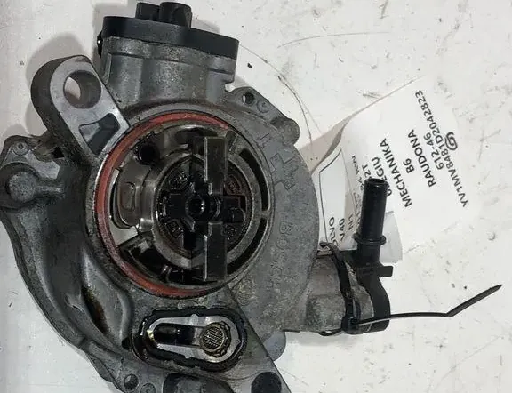 VOLVO V40 2 generation (2012-2020) Pompe à vide 9804021880,AV6Q2A451AA 33399108