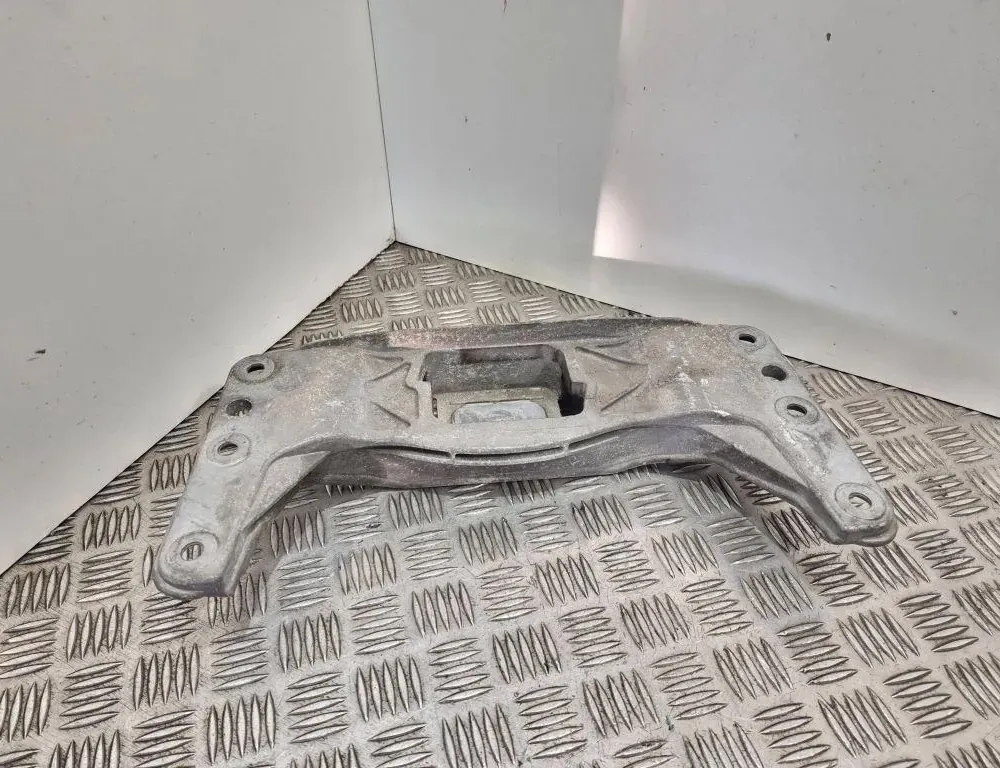 BMW 5 Series E60/E61 (2003-2010) Support de montage de boîte de vitesses ENAC46000 33381479