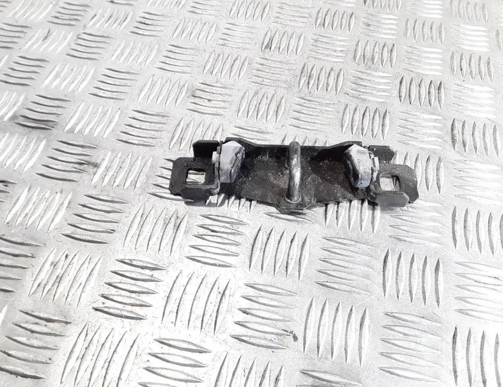 VOLVO V50 1 generation (2003-2012) Loquet de sécurité du coffre du hayon 34835601
