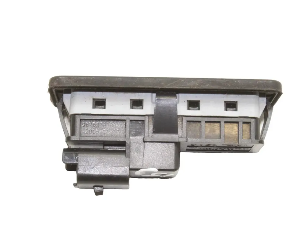 PEUGEOT 2008 1 generation (2013-2020) Capot arrière Boutons ouverts 9676028380 25288119