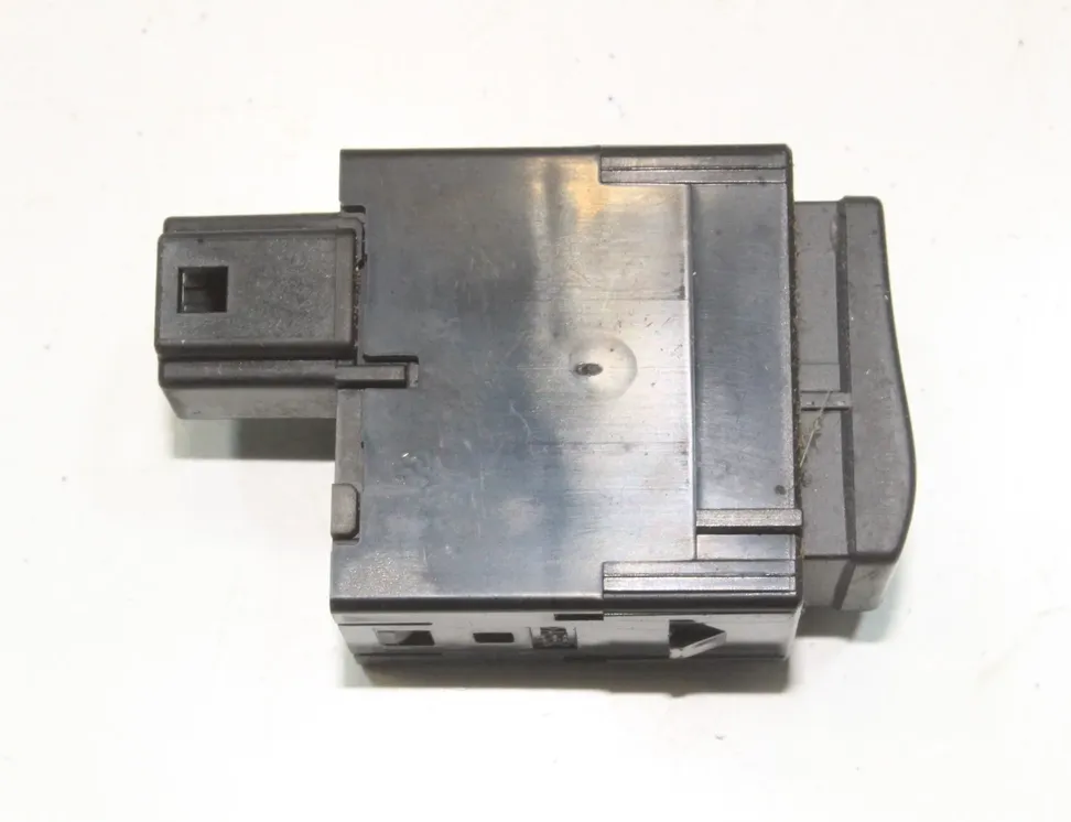 LEXUS RX 3 generation (2009-2015) Commutateur ESP 15C333,15C330 31518107