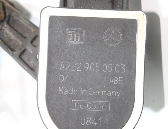 MERCEDES-BENZ C-Class W205/S205/C205 (2014-2023) Capteur de niveau avant gauche A2229050503 34916614