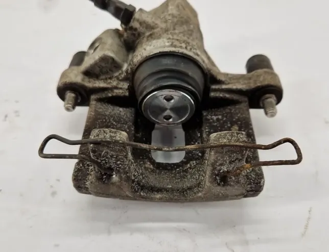 FORD C-Max 2 generation (2010-2019) Étrier de frein arrière droit 34488304