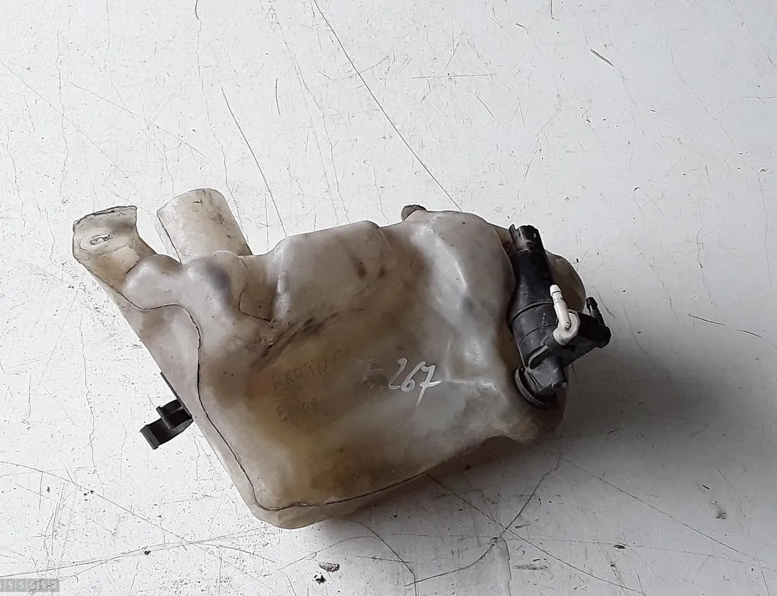 PEUGEOT Partner 2 generation (2008-2023) Réservoir de lave-vitre 21374902 28607555