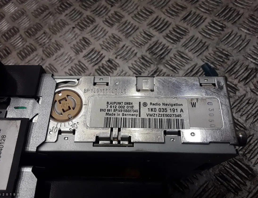 VOLKSWAGEN Touran 1 generation (2003-2015) Système de navigation 1K0035191A 33909694