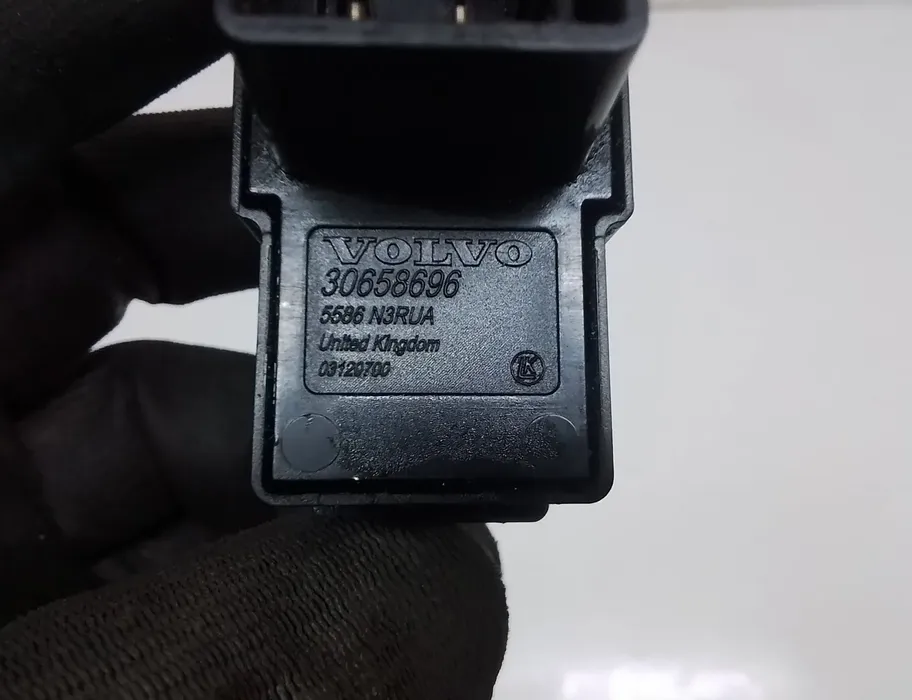 VOLVO XC90 1 generation (2002-2014) Commutateur de commande de vitre de porte arrière droite 30658696 22951085
