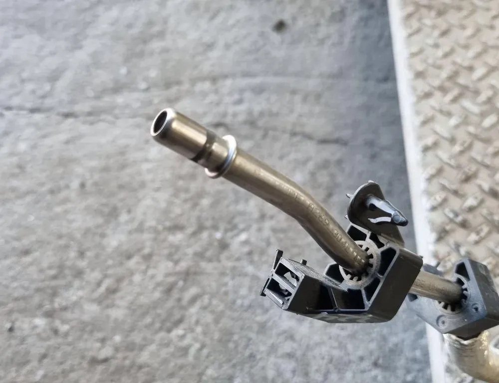 FORD USA Mustang 6 generation (2014-2024) Tuyau de carburant FR3C9J280DH 35997174