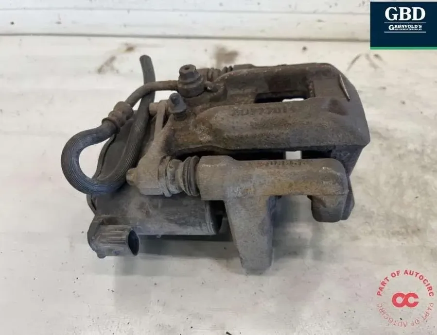 PEUGEOT 5008 2 generation (2017-2020) Kit de système de freinage, étriers et disques 1651758380,1608999580 31698242