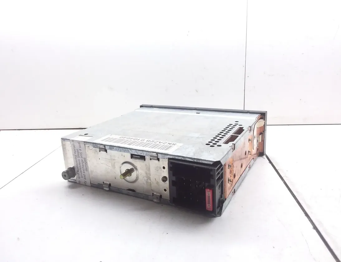 SKODA Octavia 1 generation (1996-2010) Lecteur de musique sans GPS 1u0035160b 24851031