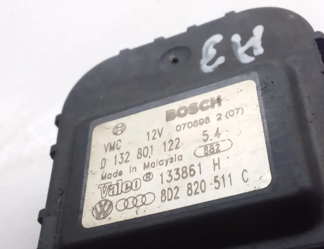 AUDI A3 8L (1996-2003) Moteur de volet d'air 0132801122,8d2820511c 27841266