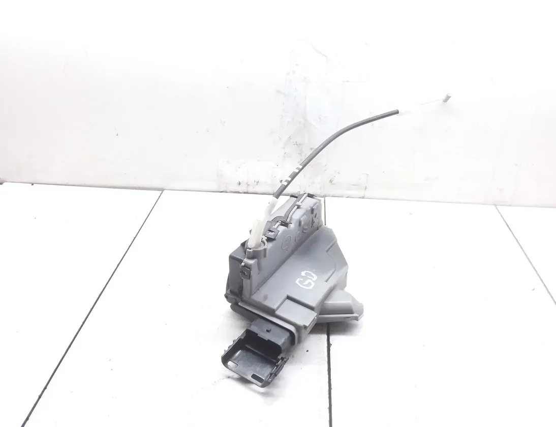 PEUGEOT 5008 1 generation (2009-2016) Serrure de porte arrière droite A048069,5245m2379i8,A04991 32786398