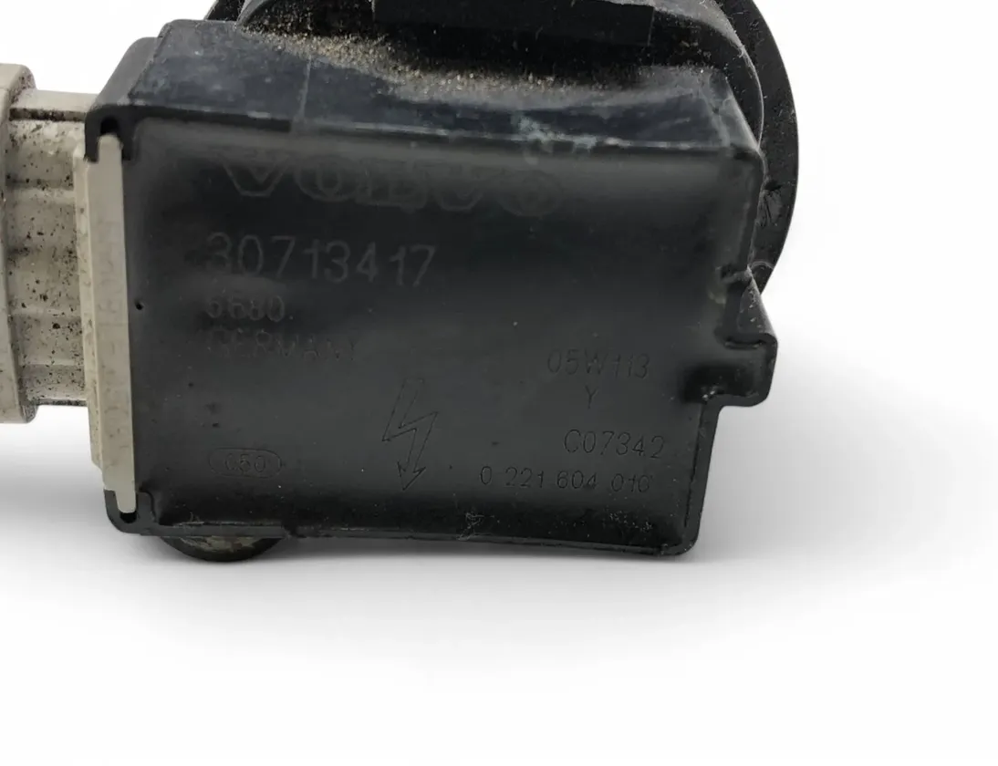 VOLVO V50 1 generation (2003-2012) Bobine d'allumage haute tension 30713417 29909261