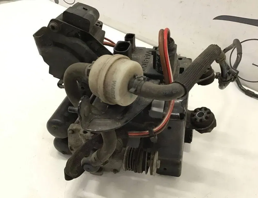 VOLKSWAGEN Touareg 3 generation (2018-2024) Compresseur de suspension 4M0616005H 32200441