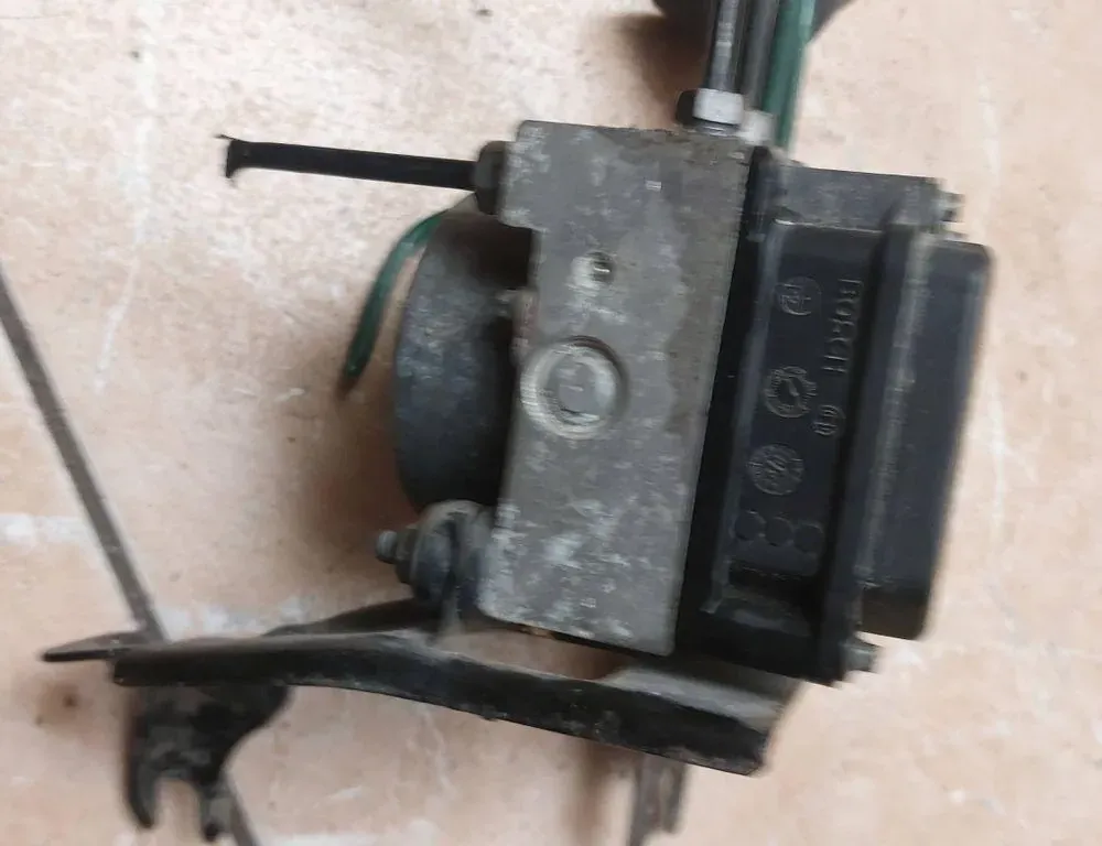 RENAULT Modus 2 generation (2007-2012) Pompe ABS 0265232075,77B02AAY1,8200747136 35335704