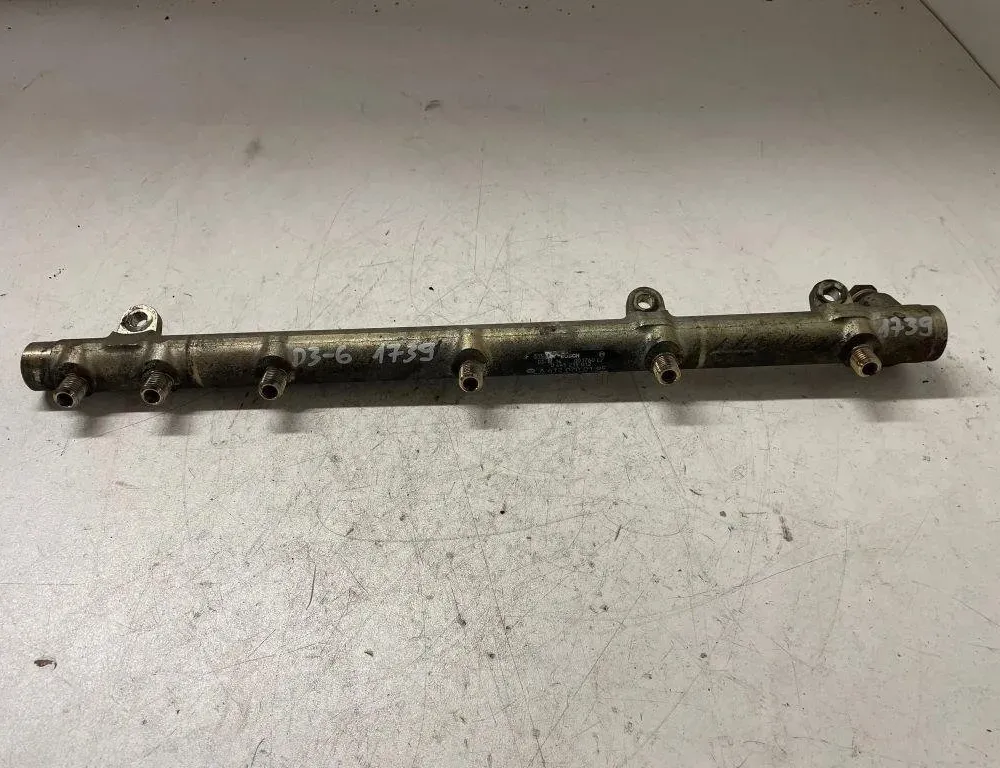 MERCEDES-BENZ E-Class W211/S211 (2002-2009) Rampe de carburant A6120700195 31061060