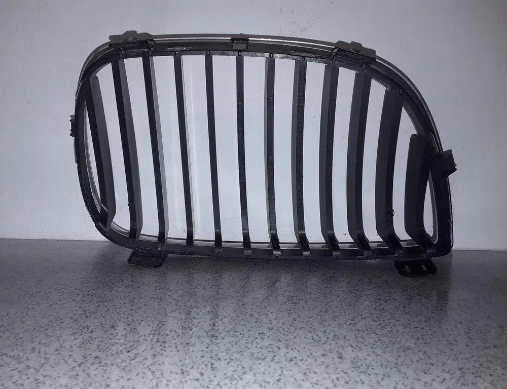 BMW 1 Series E81/E82/E87/E88 (2004-2013) Calandre 51137077129 33748130