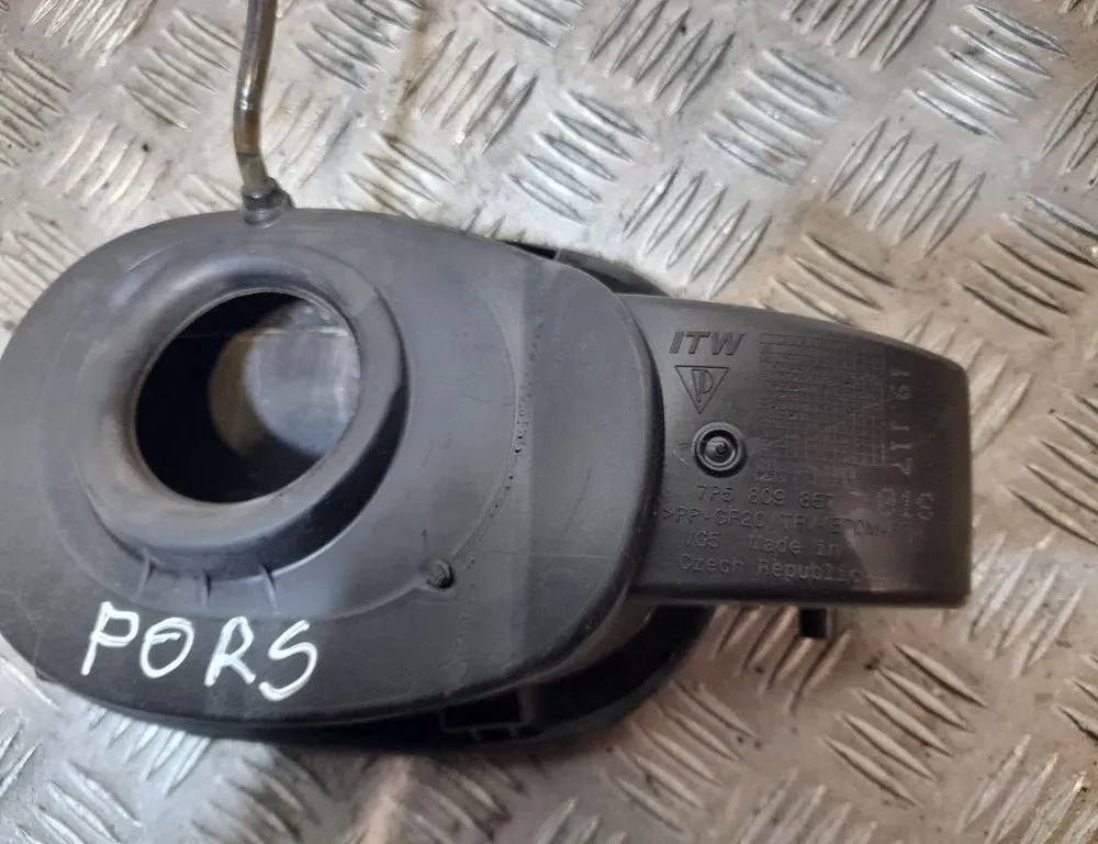PORSCHE Cayenne 958 (2010-2018) Verrouillage du couvercle du réservoir de carburant 7P5809857 33410947