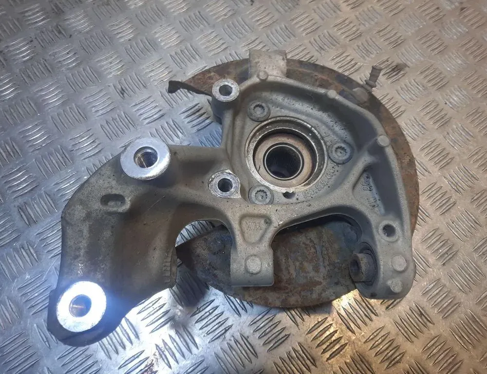 AUDI A3 8V (2012-2020) Moyeu de roue arrière droit 5Q0505436J 33416901