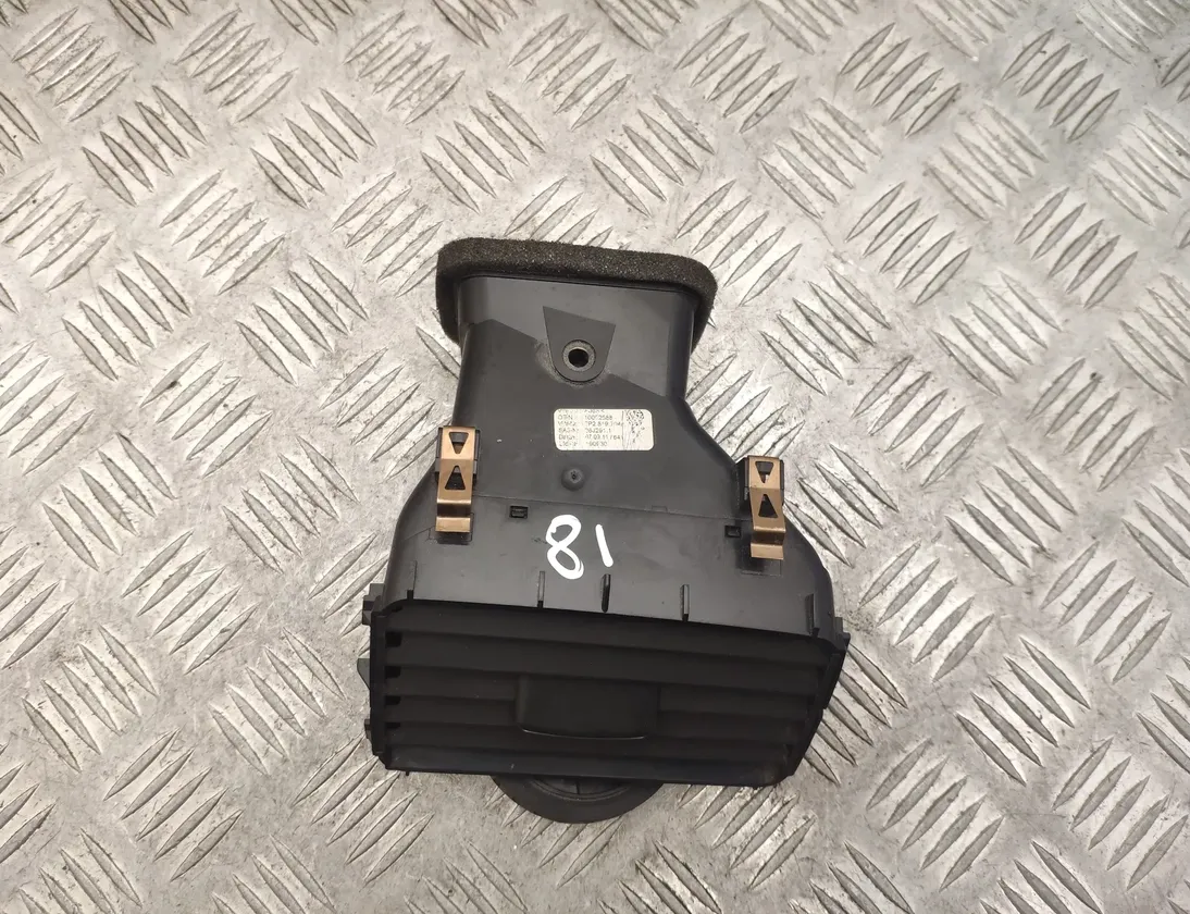 VOLKSWAGEN Touareg 2 generation (2010-2018) Bouches d'aération du tableau de bord RHD,7P2819704 20289121