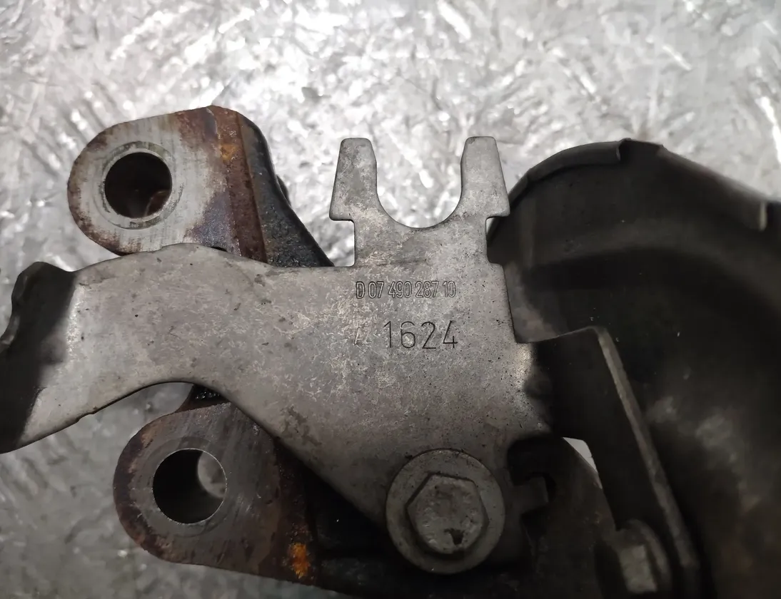 PEUGEOT 5008 2 generation (2017-2020) Moyeu De Roue Avant Droit 9825606280,D0749028710 33899588