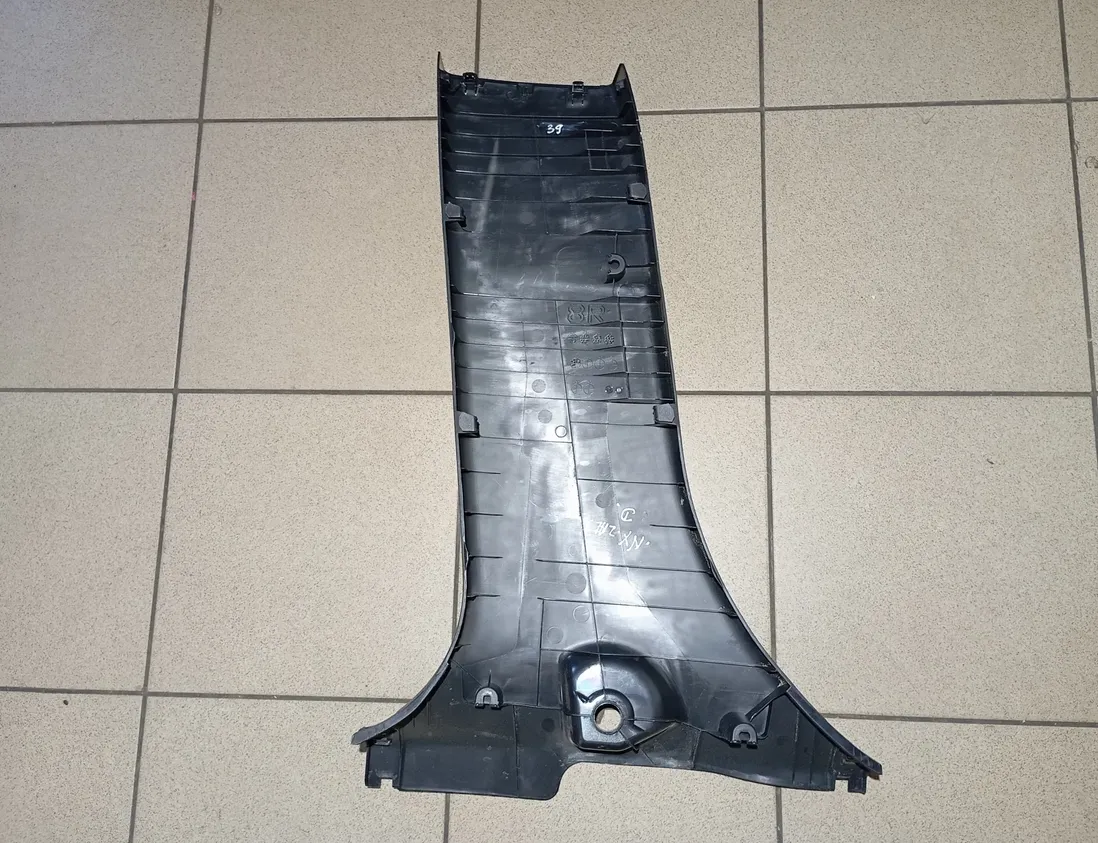 LEXUS NX 2 generation (2021-2023) Garniture du montant B du côté droit 6241378020 34962619