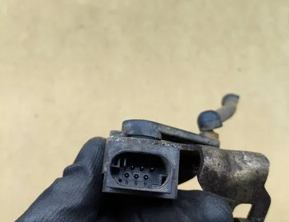 BMW 3 Series E90/E91/E92/E93 (2004-2013) Capteur de niveau avant droit 6785205 33127948