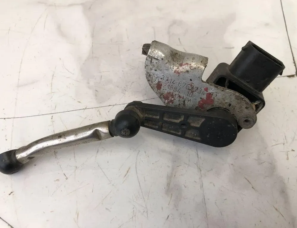 BMW 3 Series E90/E91/E92/E93 (2004-2013) Capteur de niveau avant droit 1559,6785205 32207983