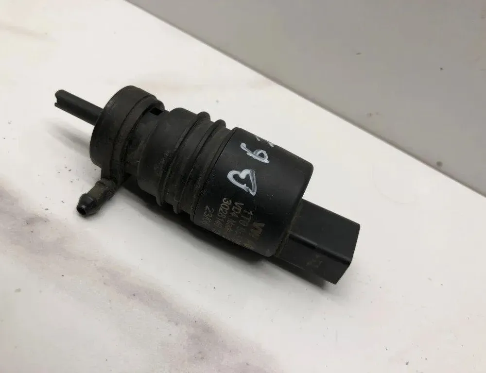 VOLKSWAGEN Passat B6 (2005-2010) Moteur de réservoir de laveuse 2E0955951,A2108691021,67127199567,A2108690921,67128362154,A2108690821,A0008605826,A1298690021,67120154873,3028149,A2218690121,18D955651,2E0955651,1T0955651 32211615