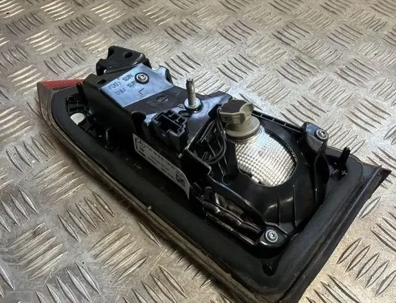 MERCEDES-BENZ B-Class W247 (2018-2023) Feu arrière de hayon côté gauche A2479066300 34258464