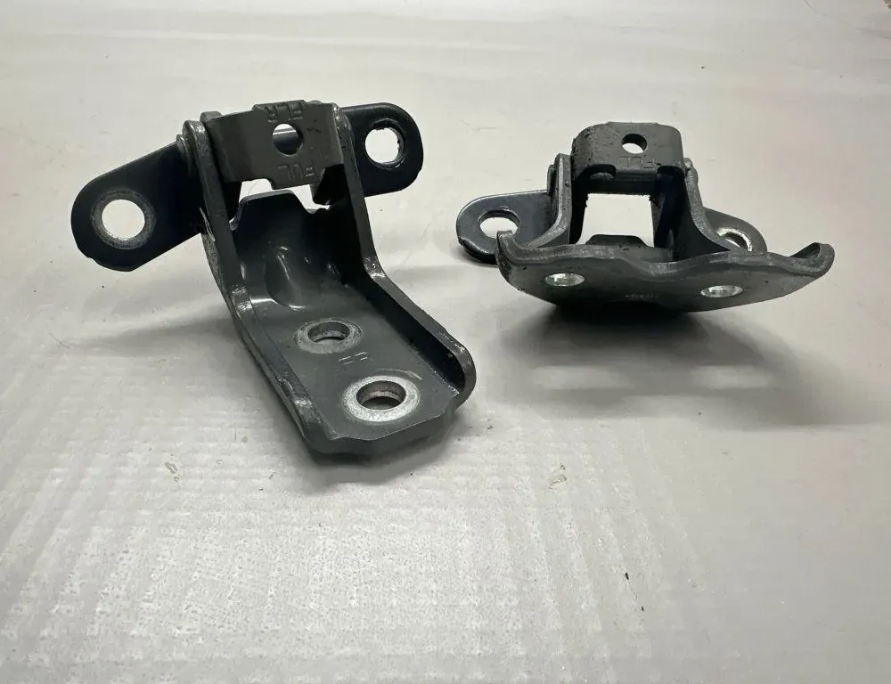 HYUNDAI Tucson 4 generation (2020-2023) Charnière de porte avant gauche A046057 33145530