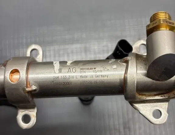 PORSCHE Cayenne 3 generation (2017-2023) Rampe de carburant 06M133316L 33145978