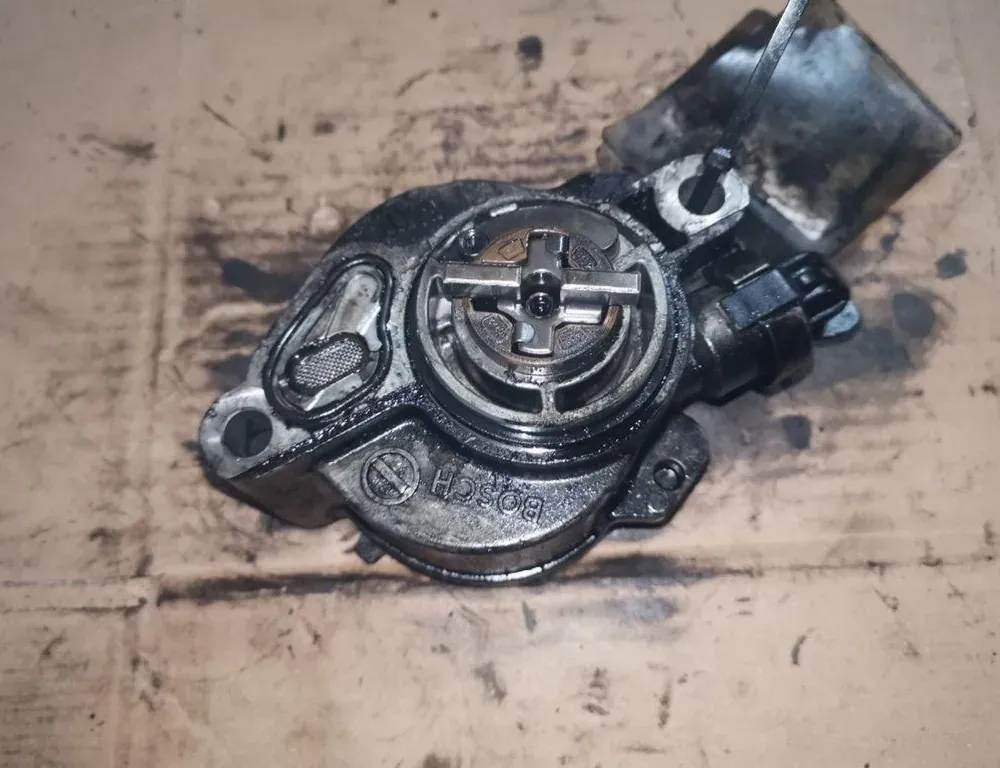 PEUGEOT 307 1 generation (2001-2008) Pompe à vide D1562B 33847936