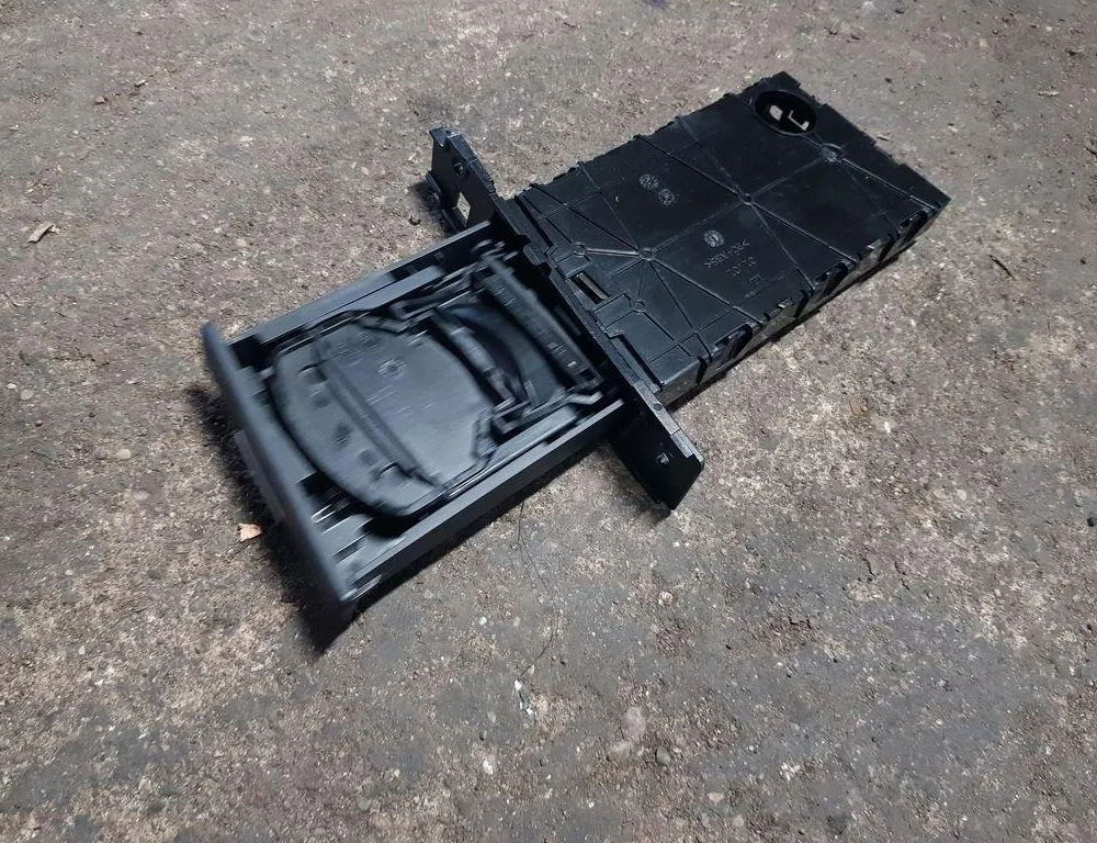 BMW 3 Series E90/E91/E92/E93 (2004-2013) Porte-gobelet 7127461 33859183