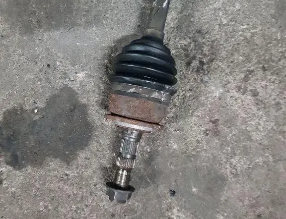 OPEL Astra J (2009-2020) Arbre de transmission avant gauche 13335132 33859346