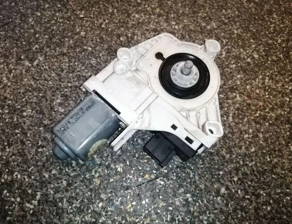 AUDI A6 C8/4K (2018-2024) Moteur de commande de vitre de porte arrière droite 4F0959802A 33865450