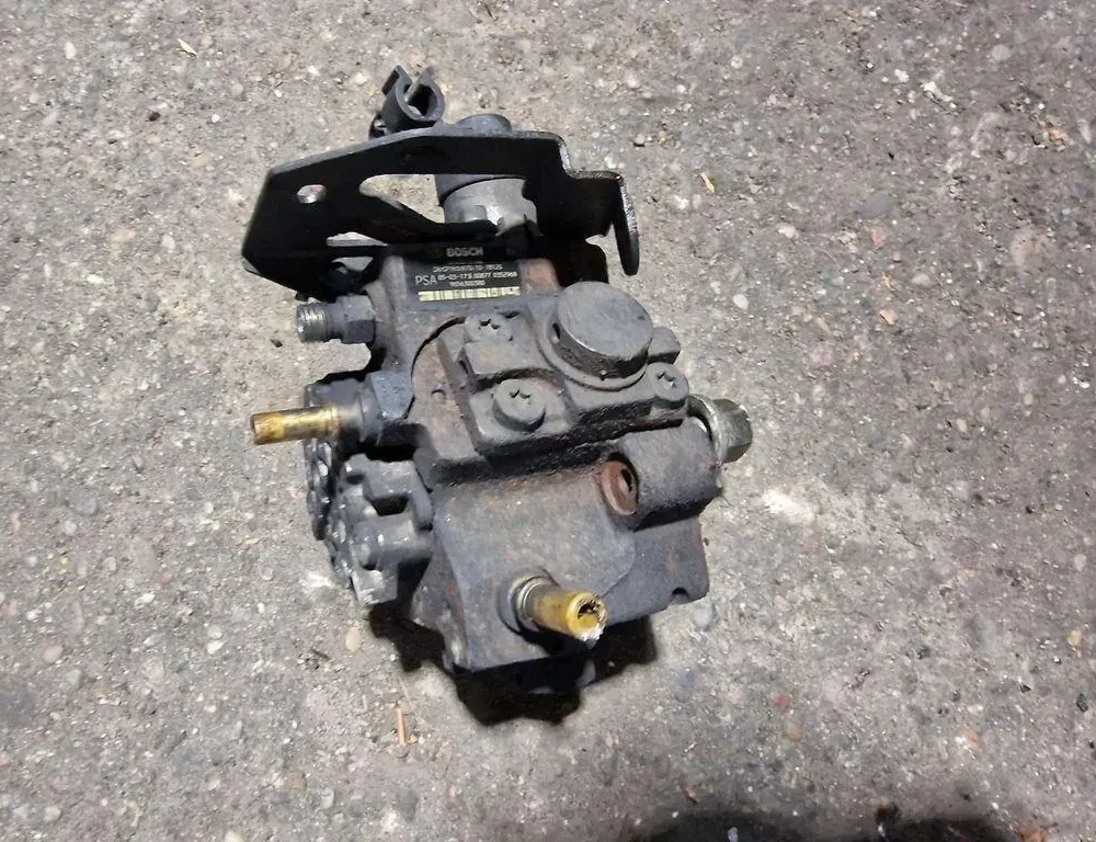 CITROËN C5 1 generation (2001-2008) Pompe à carburant 9656300380 33866320
