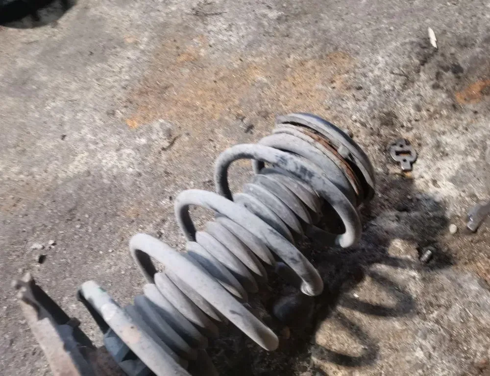 PEUGEOT 308 T7 (2007-2015) Amortisseur Avant Droit 33868868