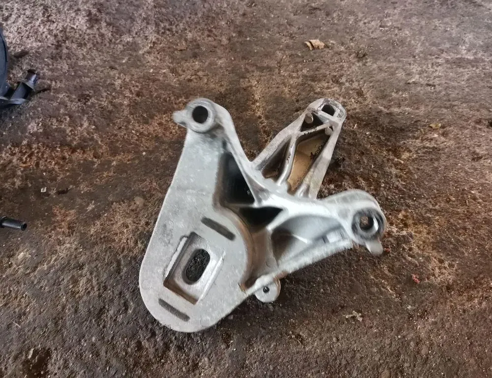 MINI Cooper R56 (2006-2015) Support moteur arrière 67871110 33869614