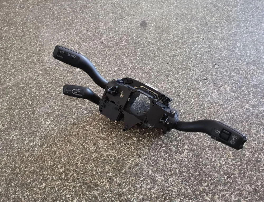 AUDI A6 C6/4F (2004-2011) Interrupteur de manette d'essuie-glace 4F0910549 33871749