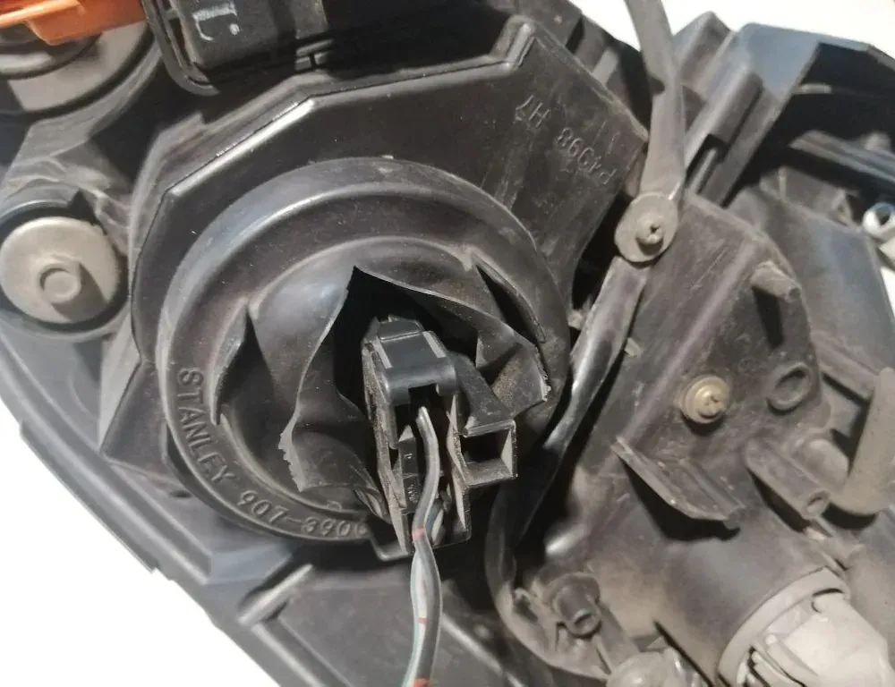 MAZDA MPV LW (1999-2006) Phare avant gauche 33877581