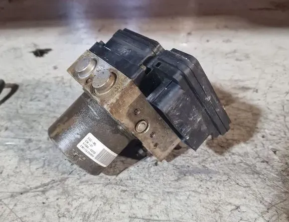 KIA Cee'd 2 generation (2012-2018) Pompe ABS 6158945200 33884364