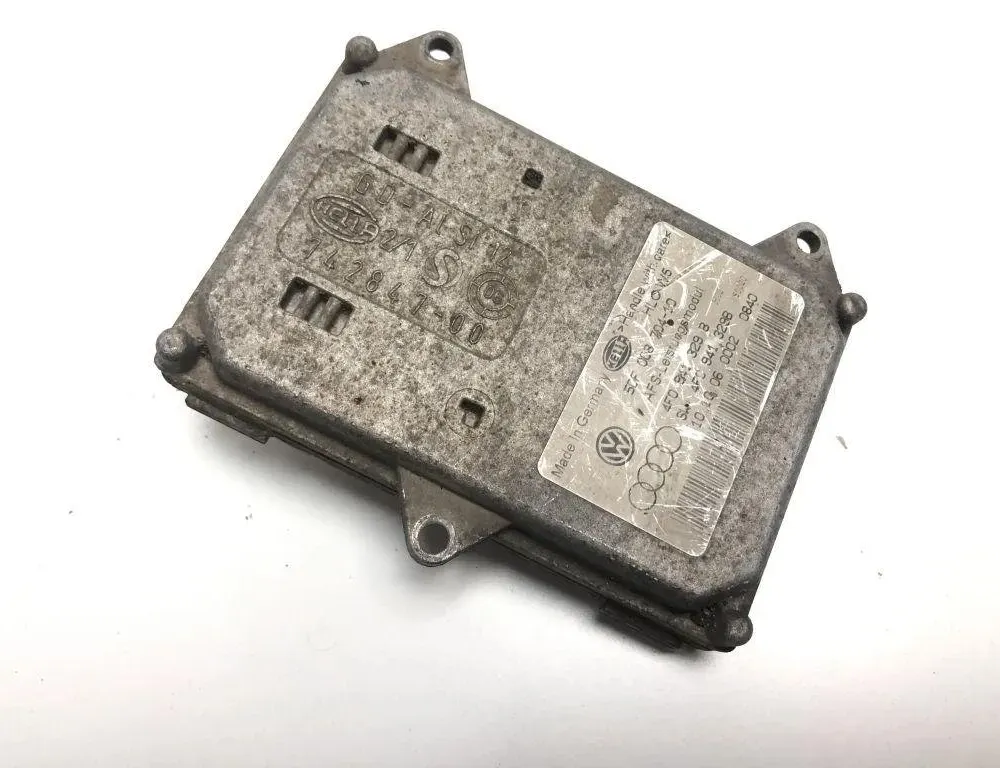 AUDI A8 D3/4E (2002-2010) Unité de commande d'éclairage au xénon 4F0941329B 31271359
