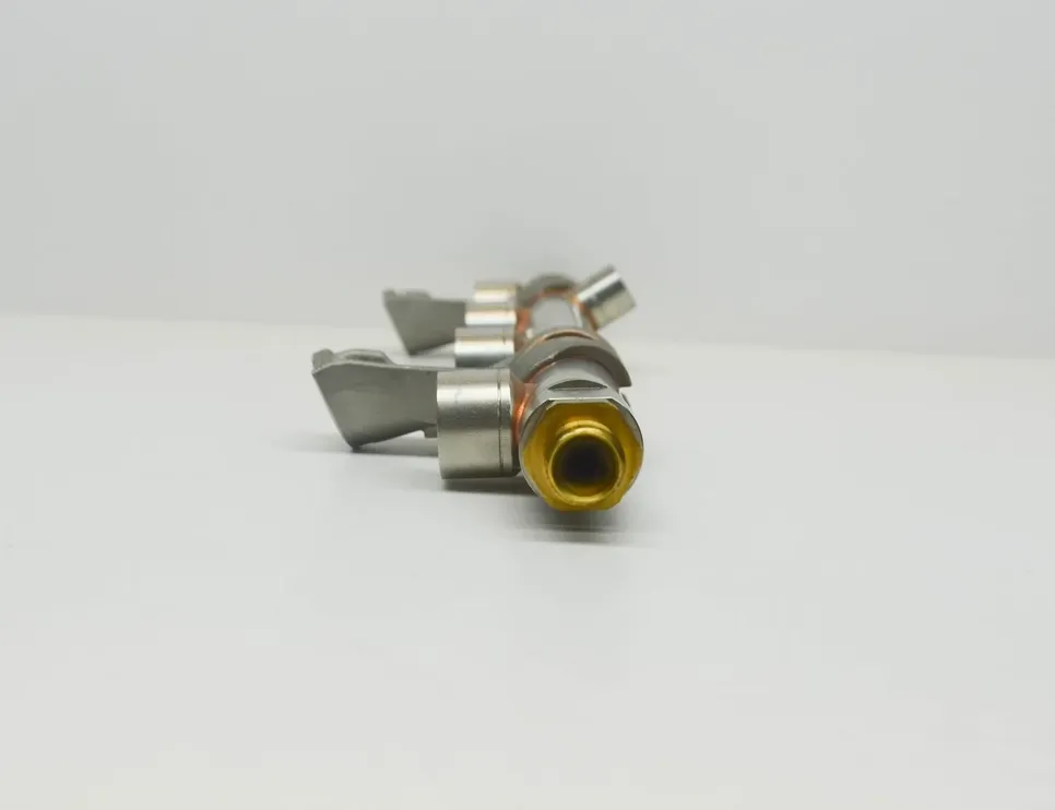 VOLKSWAGEN Tiguan 2 generation (2016-2024) Rampe de carburant 06L133317N 4284050